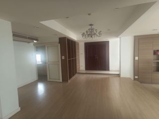 For rent 3 ベッドルーム condo in Khlong Toei, Bangkok