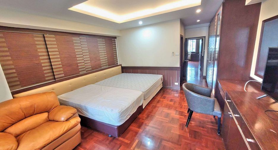 Condo en alquiler de 4 habitaciones en Khlong Toei, Bangkok