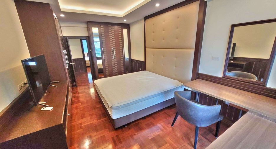 Condo en alquiler de 4 habitaciones en Khlong Toei, Bangkok