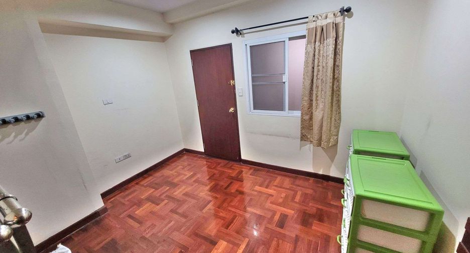 Condo en alquiler de 4 habitaciones en Khlong Toei, Bangkok