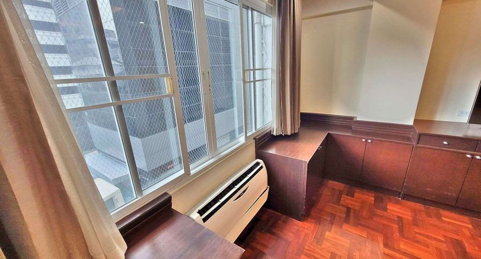 Condo en alquiler de 4 habitaciones en Khlong Toei, Bangkok
