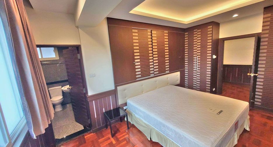 Condo en alquiler de 4 habitaciones en Khlong Toei, Bangkok