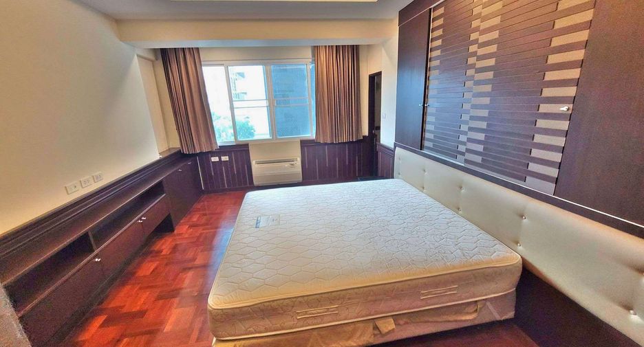 Condo en alquiler de 4 habitaciones en Khlong Toei, Bangkok