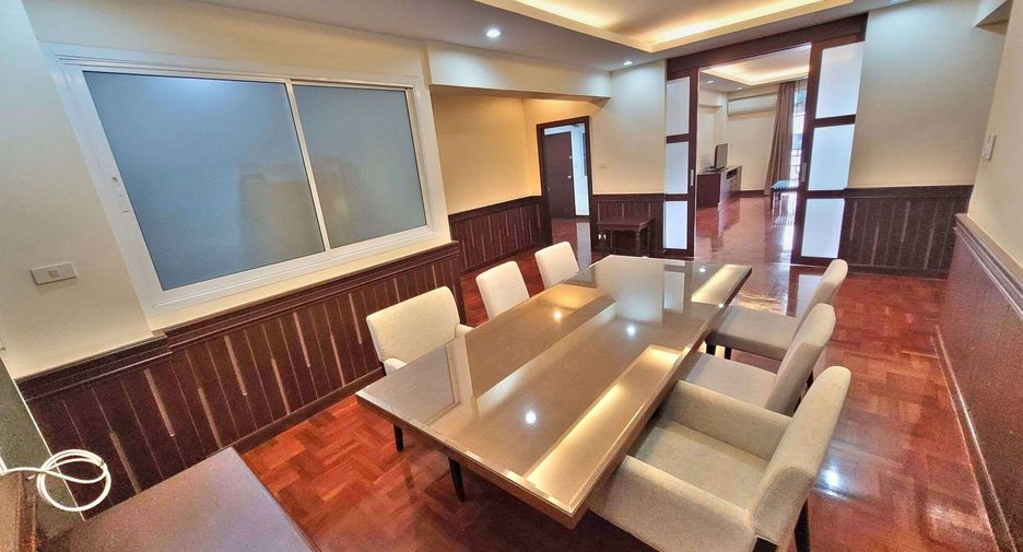 Condo en alquiler de 4 habitaciones en Khlong Toei, Bangkok