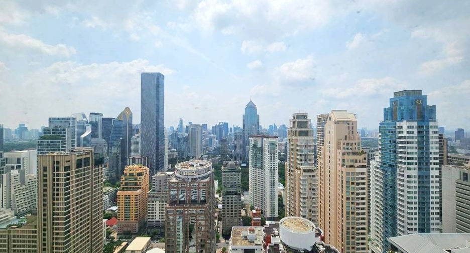 Wohnung zur Miete mit 2 Zimmer in Pathum Wan, Bangkok