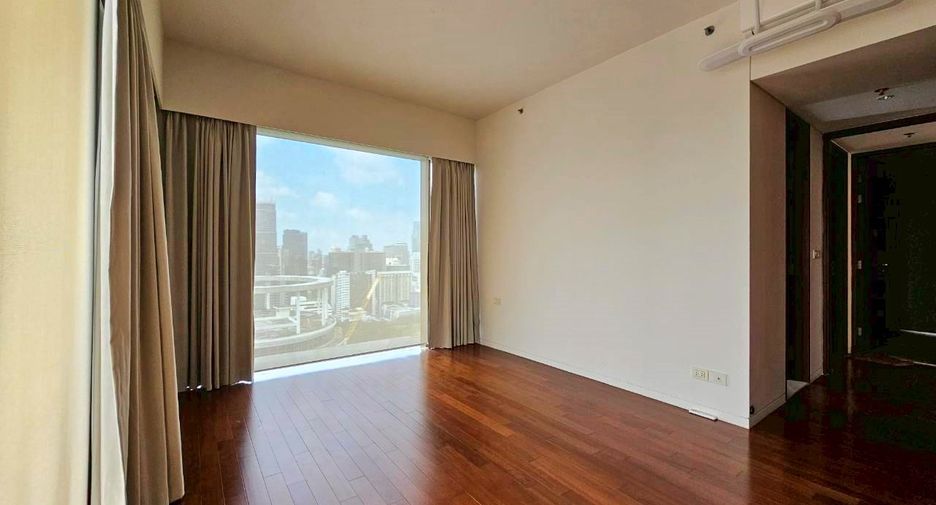 Wohnung zur Miete mit 2 Zimmer in Pathum Wan, Bangkok