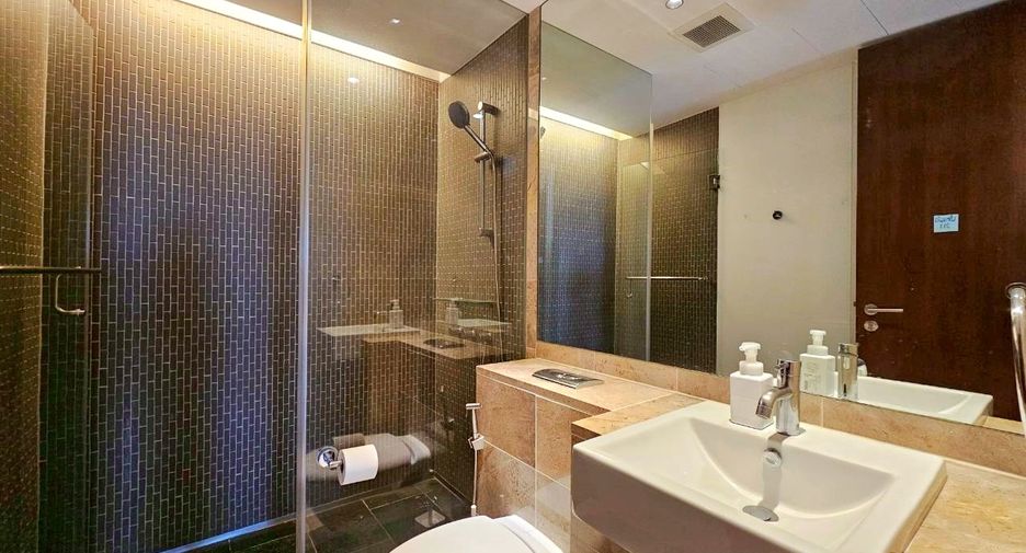 Wohnung zur Miete mit 2 Zimmer in Pathum Wan, Bangkok