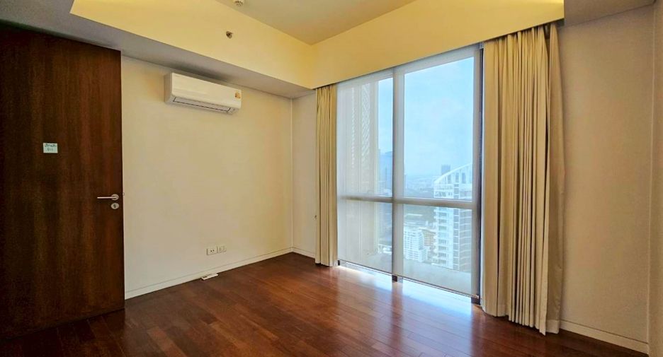 Wohnung zur Miete mit 2 Zimmer in Pathum Wan, Bangkok