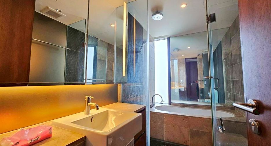 Wohnung zur Miete mit 2 Zimmer in Pathum Wan, Bangkok