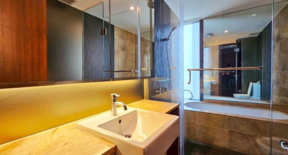 Wohnung zur Miete mit 2 Zimmer in Pathum Wan, Bangkok