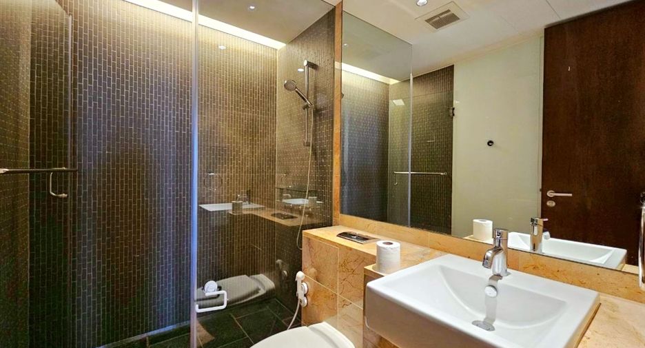 Wohnung zur Miete mit 2 Zimmer in Pathum Wan, Bangkok