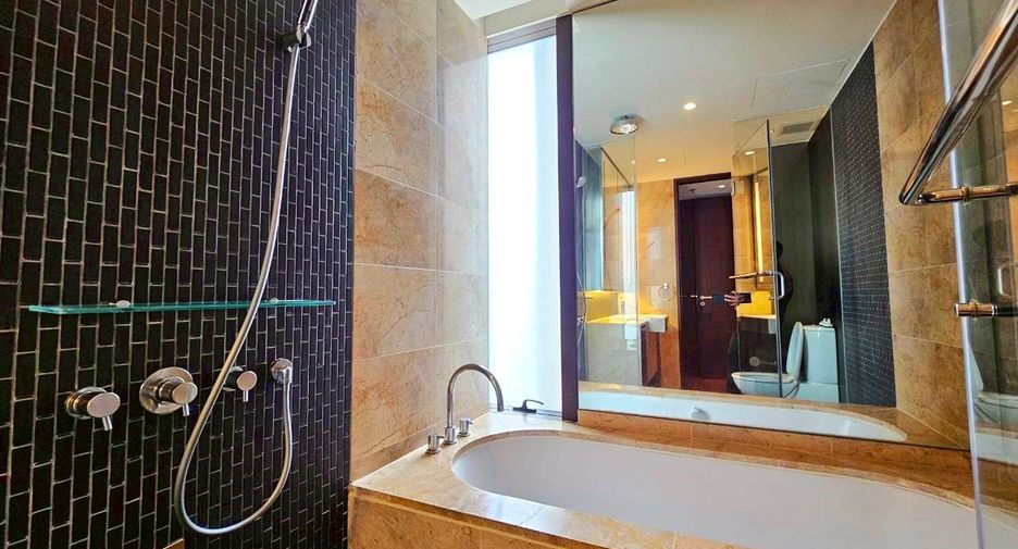 Wohnung zur Miete mit 2 Zimmer in Pathum Wan, Bangkok