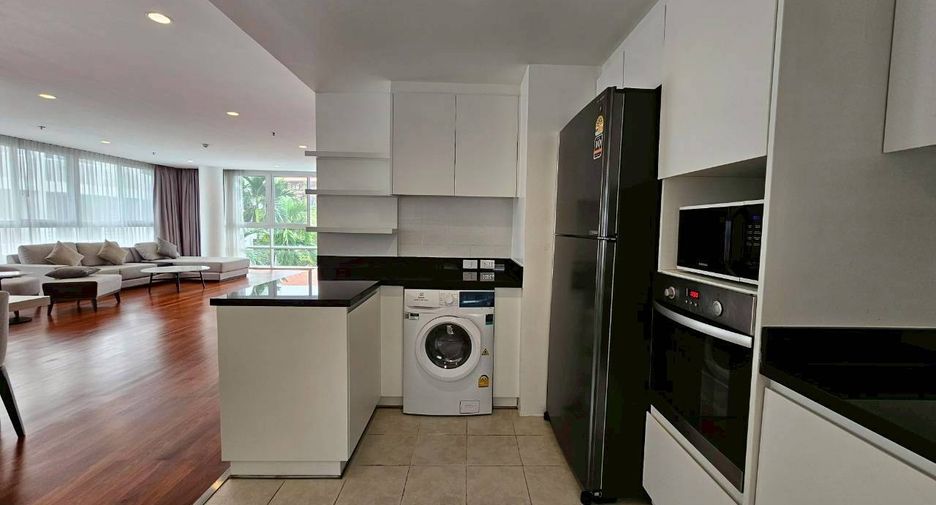 For rent 3 bedrooms condo in Watthana, Bangkok