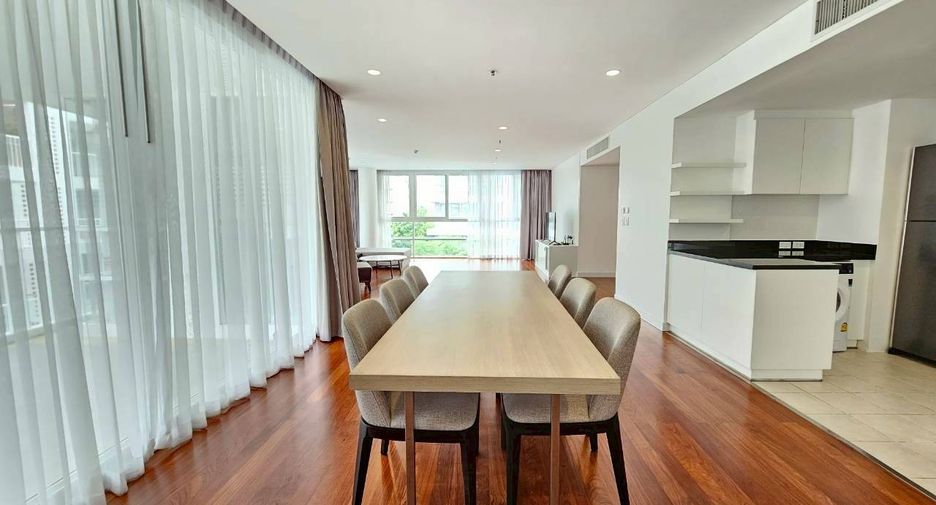 For rent 3 bedrooms condo in Watthana, Bangkok