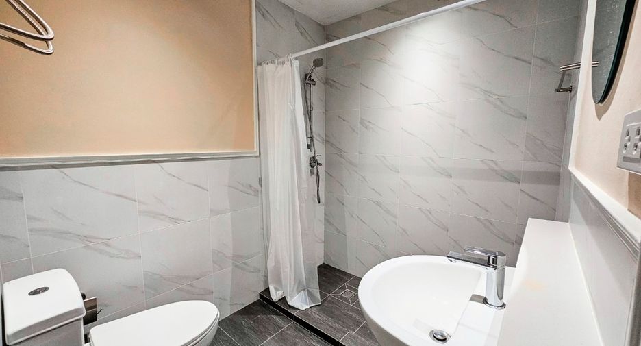 For rent 2 ベッドルーム condo in Khlong Toei, Bangkok