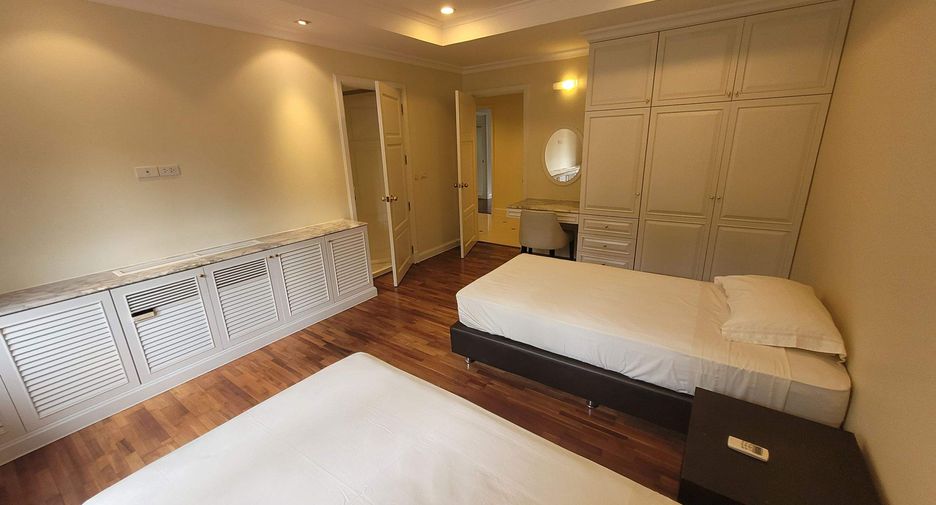 À louer 3 chambres condo à Khlong Toei, Bangkok
