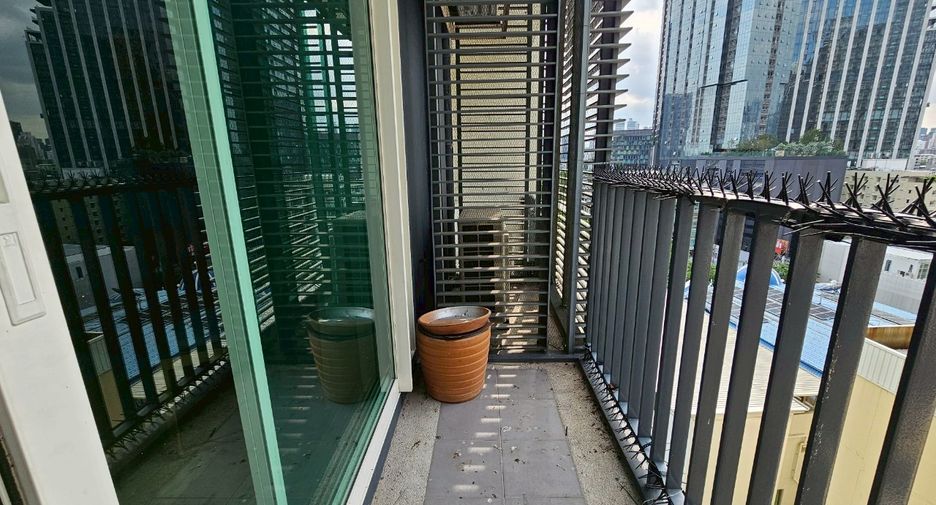 Wohnung zur Miete mit 2 Zimmer in Khlong Toei, Bangkok