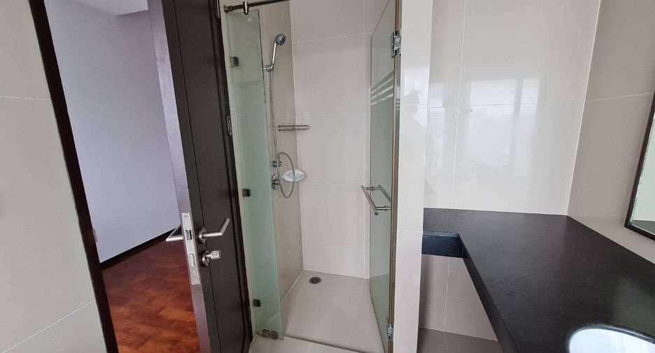 For rent 2 ベッドルーム condo in Watthana, Bangkok