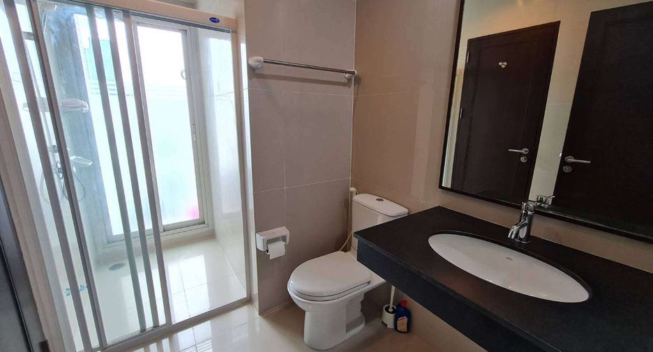 For rent 2 ベッドルーム condo in Watthana, Bangkok