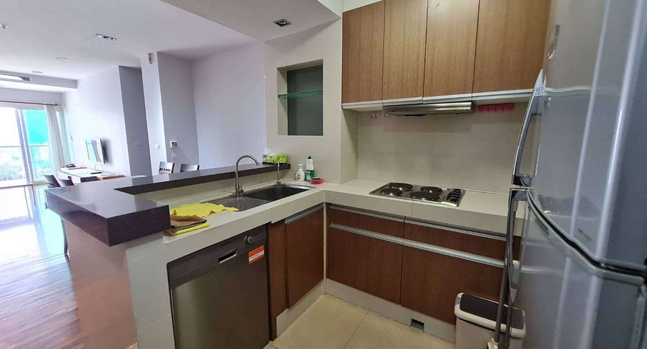 For rent 2 ベッドルーム condo in Watthana, Bangkok