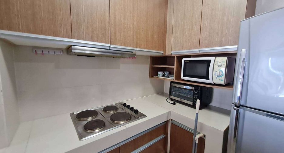 For rent 2 ベッドルーム condo in Watthana, Bangkok
