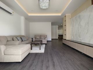 For rent and for sale 5 bedrooms house in Watthana, Bangkok