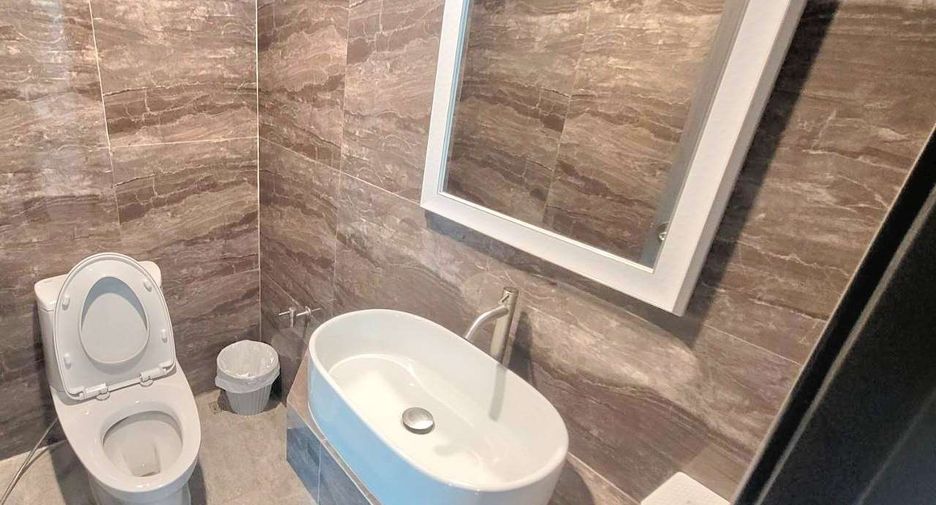 Haus zur Miete und zum Kauf mit 5 Zimmer in Watthana, Bangkok