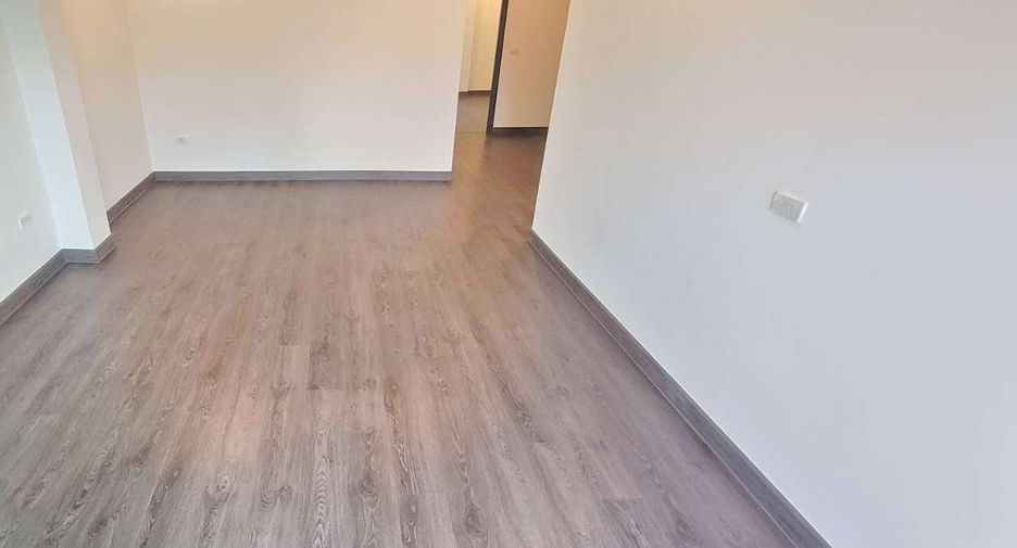 Haus zur Miete und zum Kauf mit 5 Zimmer in Watthana, Bangkok