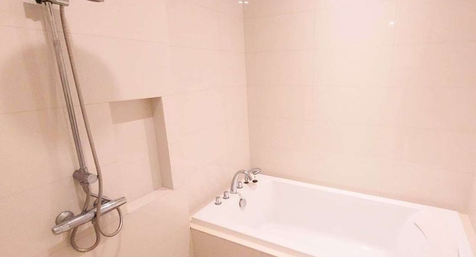 Condo en alquiler de 6 habitaciones en Khlong Toei, Bangkok