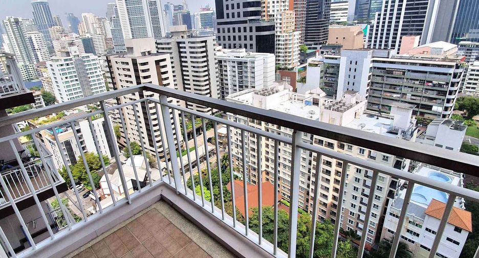 For rent 2 bedrooms condo in Khlong Toei, Bangkok