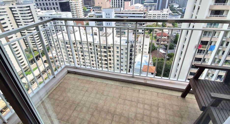 For rent 2 bedrooms condo in Khlong Toei, Bangkok