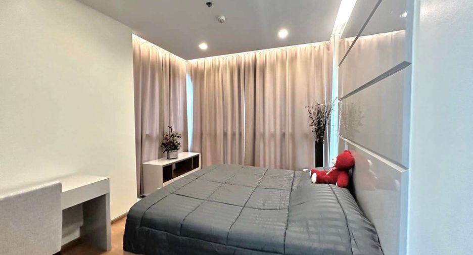 For rent 2 bedrooms condo in Watthana, Bangkok