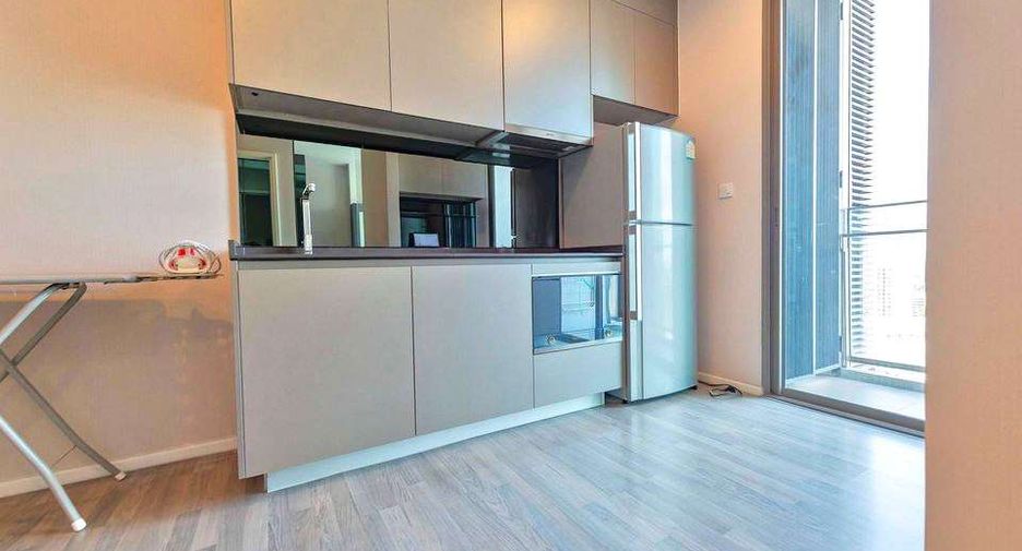 For rent 1 bed condo in Khlong Toei, Bangkok