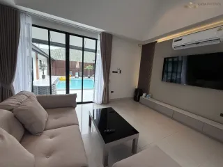 For sale 4 ベッドルーム villa in Bang Lamung, Chonburi