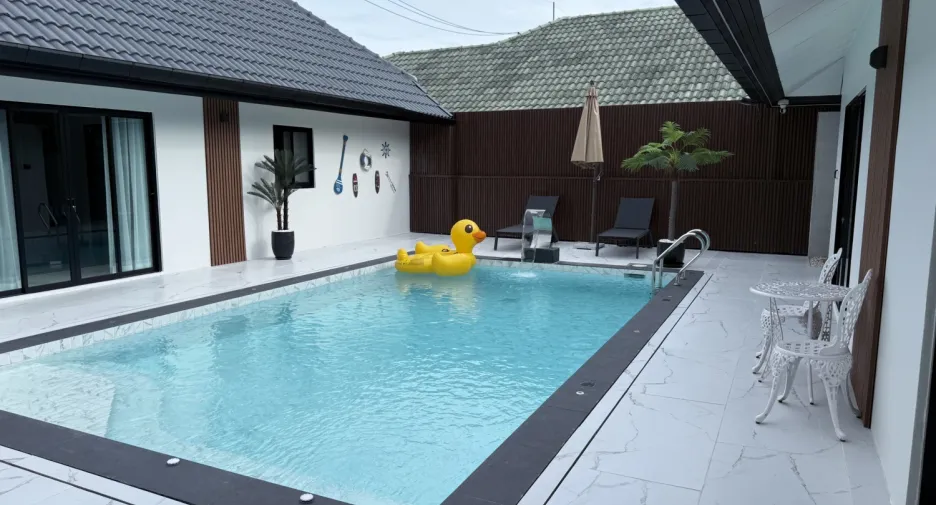 Villa zum Kauf mit 4 Zimmer in Bang Lamung, Chonburi