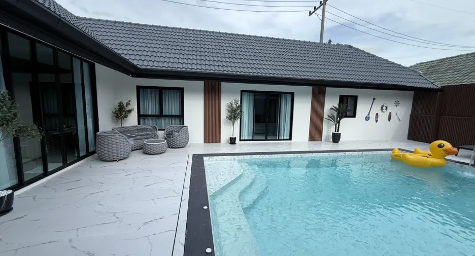 Villa zum Kauf mit 4 Zimmer in Bang Lamung, Chonburi