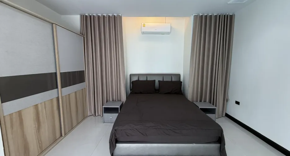Villa zum Kauf mit 4 Zimmer in Bang Lamung, Chonburi