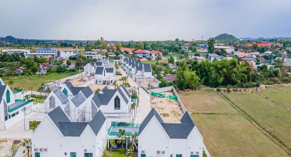 Villa zum Kauf mit 4 Zimmer in Huay Yai, Pattaya