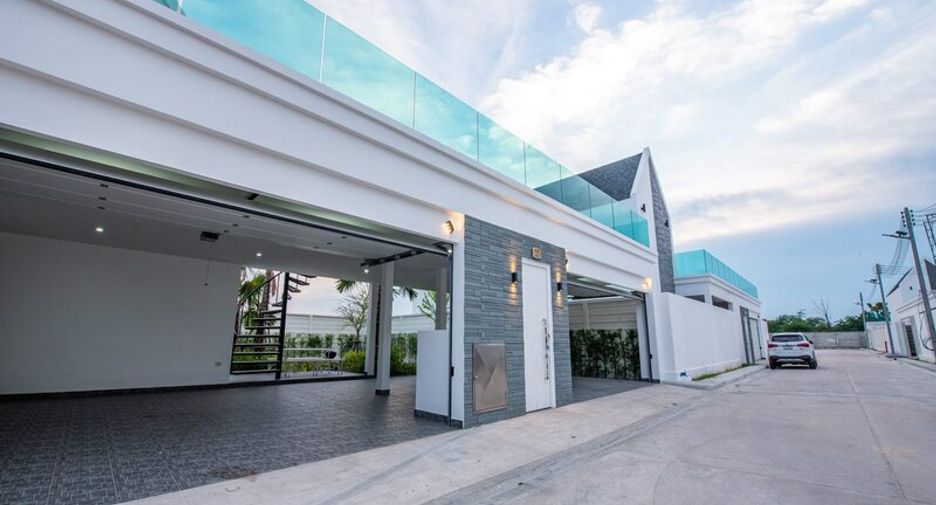 Villa zum Kauf mit 4 Zimmer in Huay Yai, Pattaya