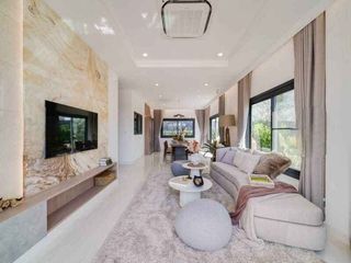 For sale 4 ベッドルーム villa in Bang Lamung, Chonburi