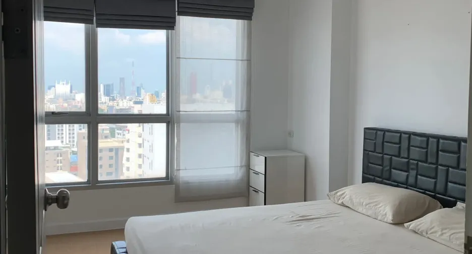 For sale 1 bed condo in Huai Khwang, Bangkok