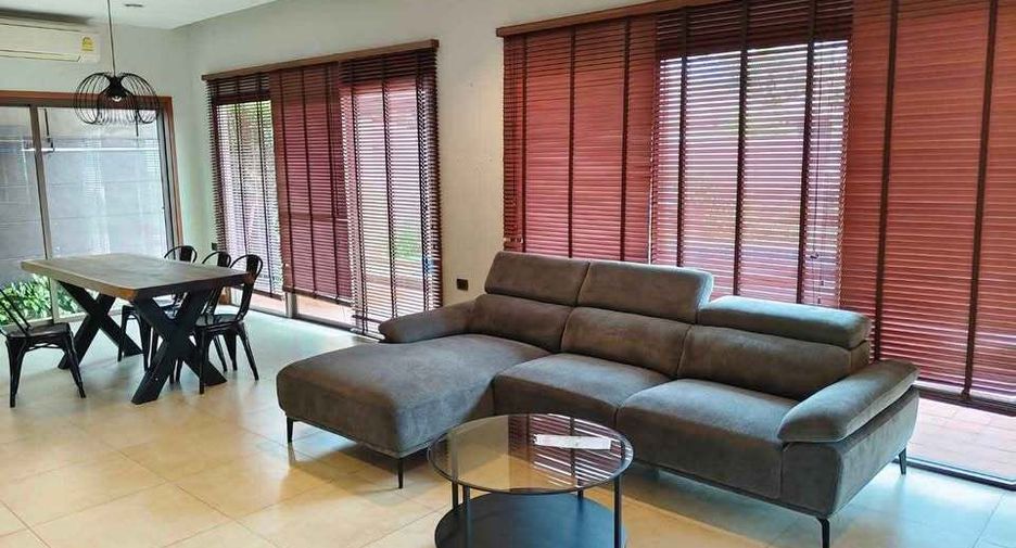 For rent 4 bedrooms house in East Pattaya, Pattaya