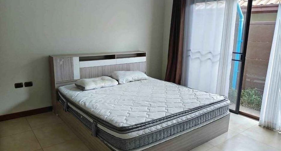 For rent 4 bedrooms house in East Pattaya, Pattaya