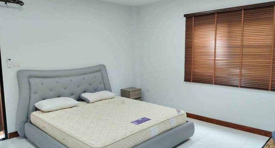For rent 4 bedrooms house in East Pattaya, Pattaya