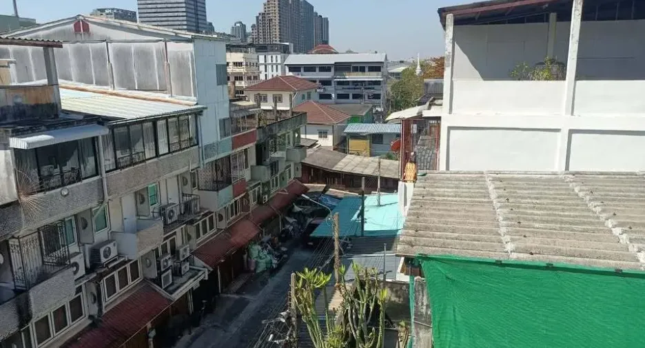For sale 3 ベッドルーム townhouse in Khlong San, Bangkok