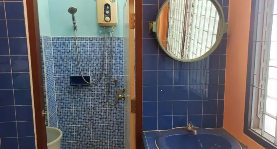 For sale 3 ベッドルーム townhouse in Khlong San, Bangkok