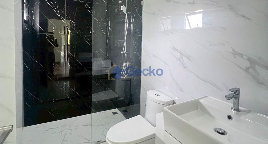 For sale 4 bedrooms house in Huay Yai, Pattaya
