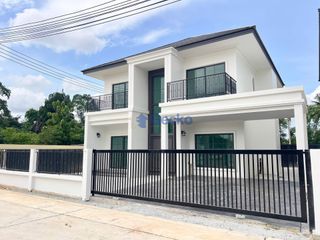 For sale 4 bedrooms house in Bang Lamung, Chonburi