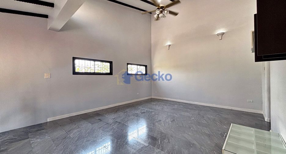 Casa en alquiler y en venta de 3 habitaciones en East Pattaya, Pattaya