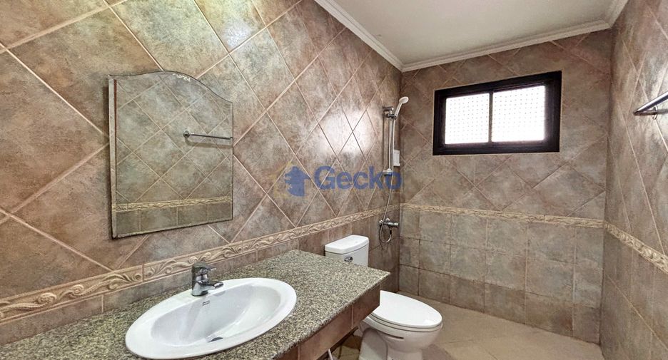 Casa en alquiler y en venta de 3 habitaciones en East Pattaya, Pattaya